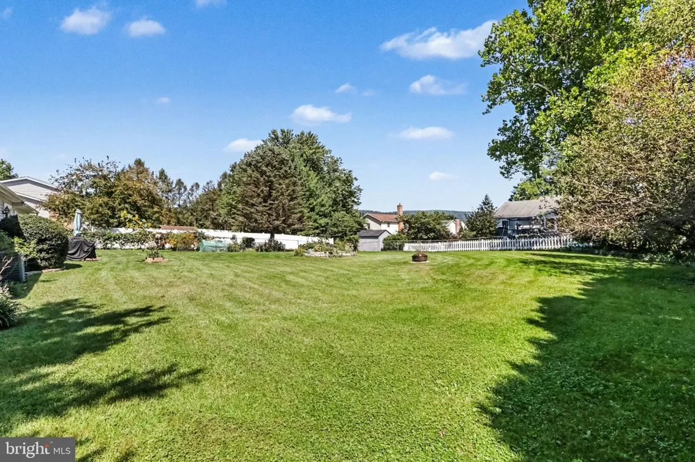 37 GOLDENROD DRIVE Carlisle, PA 17015
