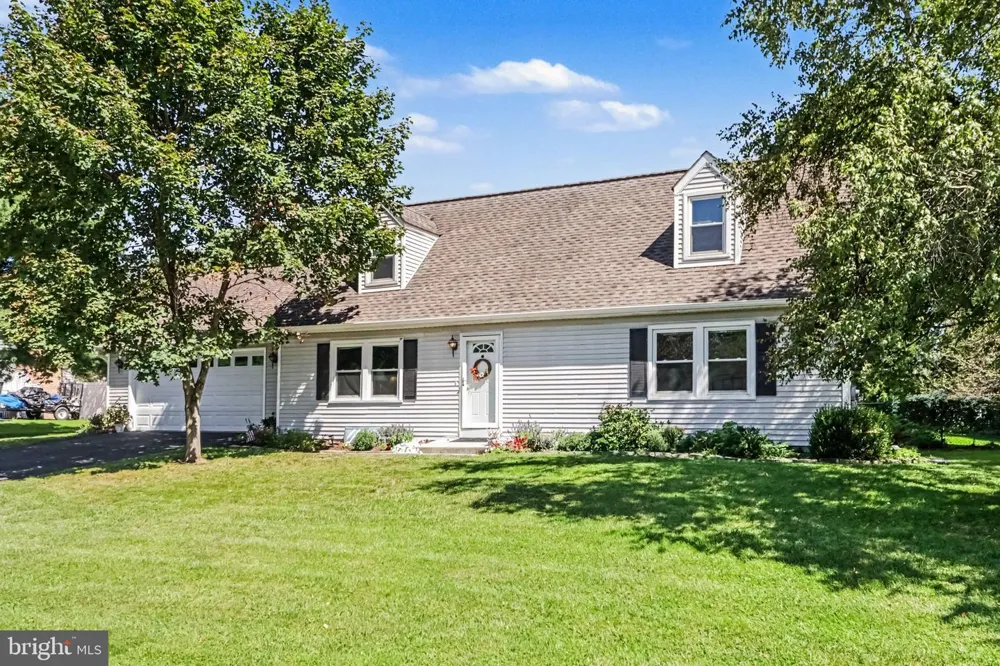37 GOLDENROD DRIVE Carlisle, PA 17015