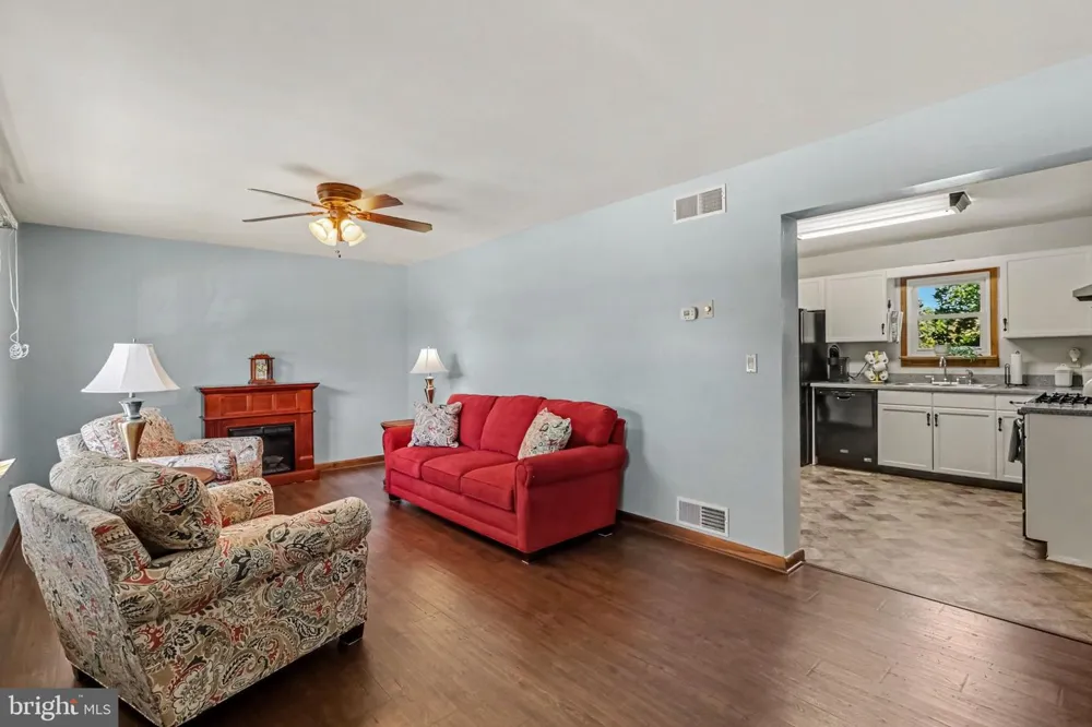 37 GOLDENROD DRIVE Carlisle, PA 17015