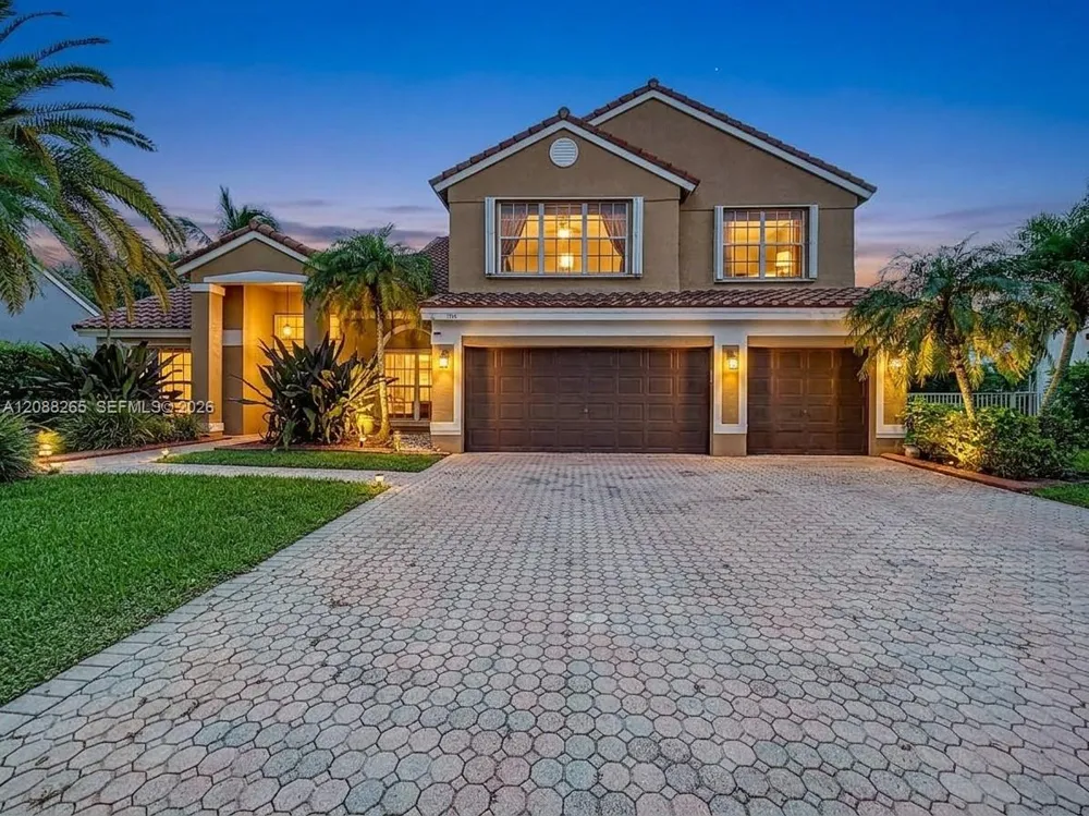 1342 NW 195th Ave Pembroke Pines, FL 33029