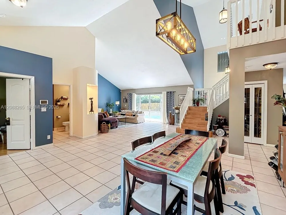 1342 NW 195th Ave Pembroke Pines, FL 33029