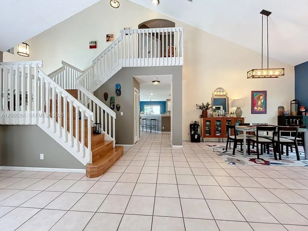 1342 NW 195th Ave Pembroke Pines, FL 33029
