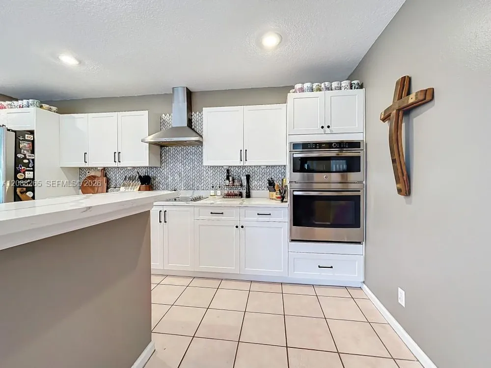 1342 NW 195th Ave Pembroke Pines, FL 33029