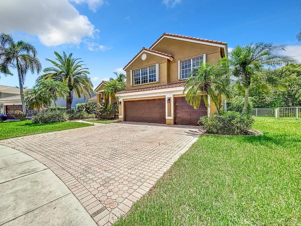 1342 NW 195th Ave Pembroke Pines, FL 33029