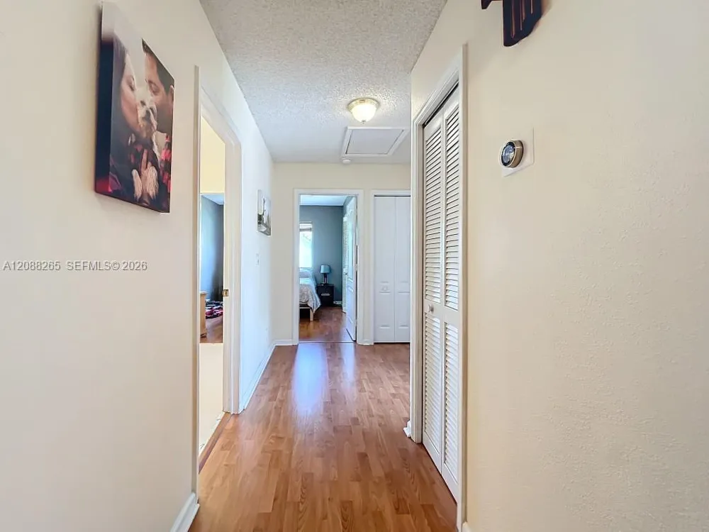 1342 NW 195th Ave Pembroke Pines, FL 33029