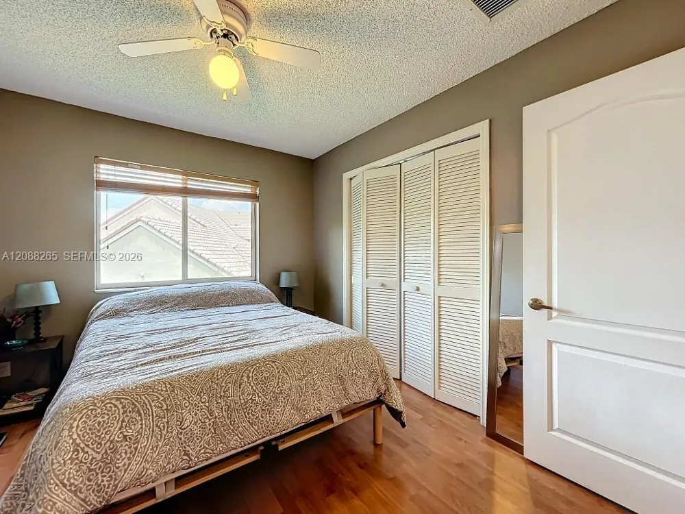 1342 NW 195th Ave Pembroke Pines, FL 33029