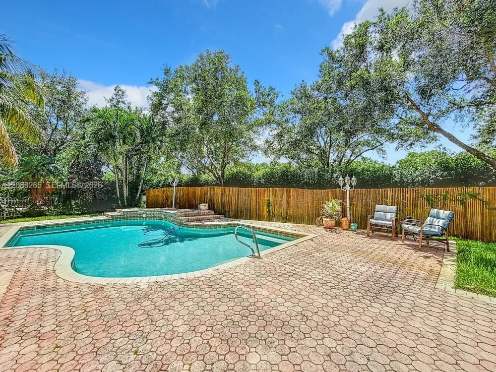 1342 NW 195th Ave Pembroke Pines, FL 33029