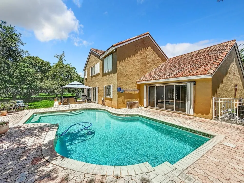 1342 NW 195th Ave Pembroke Pines, FL 33029