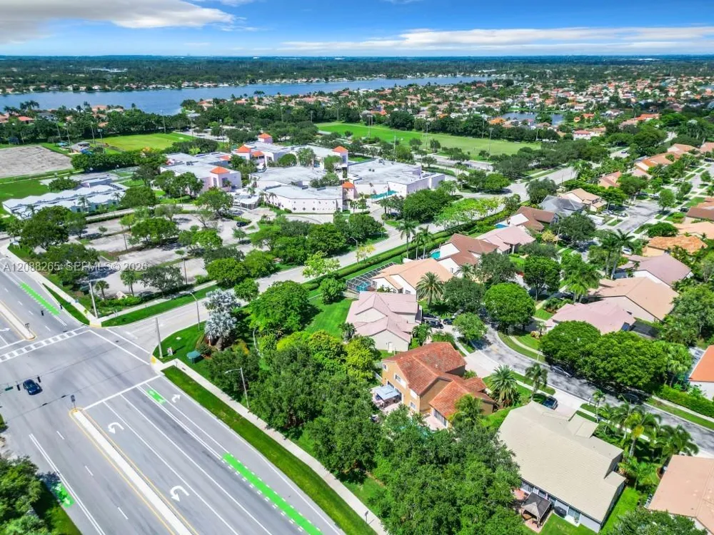 1342 NW 195th Ave Pembroke Pines, FL 33029