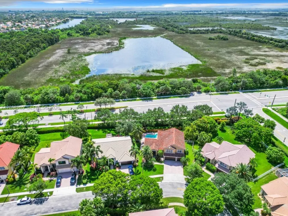 1342 NW 195th Ave Pembroke Pines, FL 33029