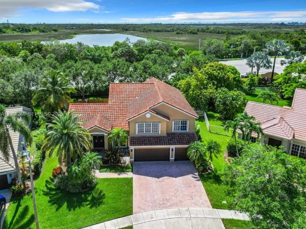 1342 NW 195th Ave Pembroke Pines, FL 33029