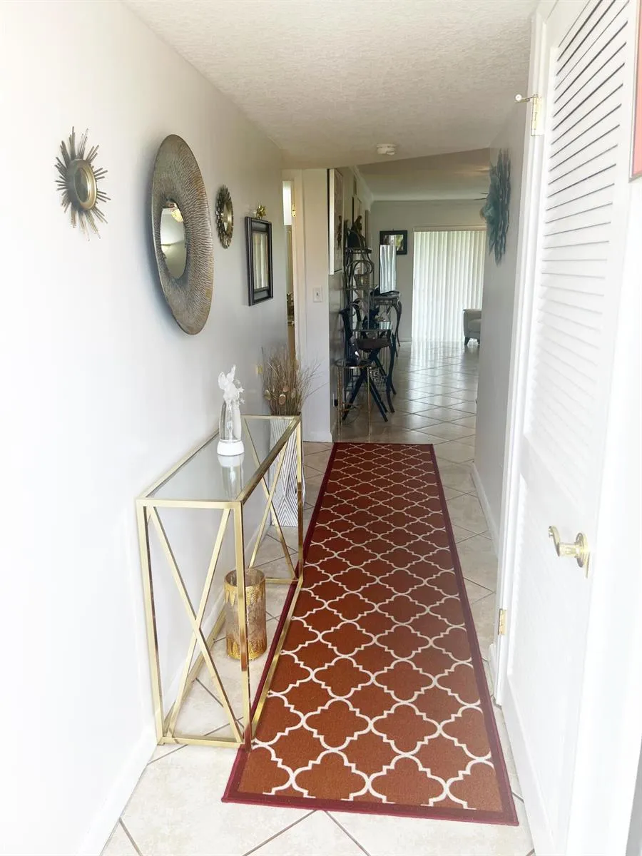 9410 HOLLYBROOK LAKE DRIVE #302 Pembroke Pines, FL 33025