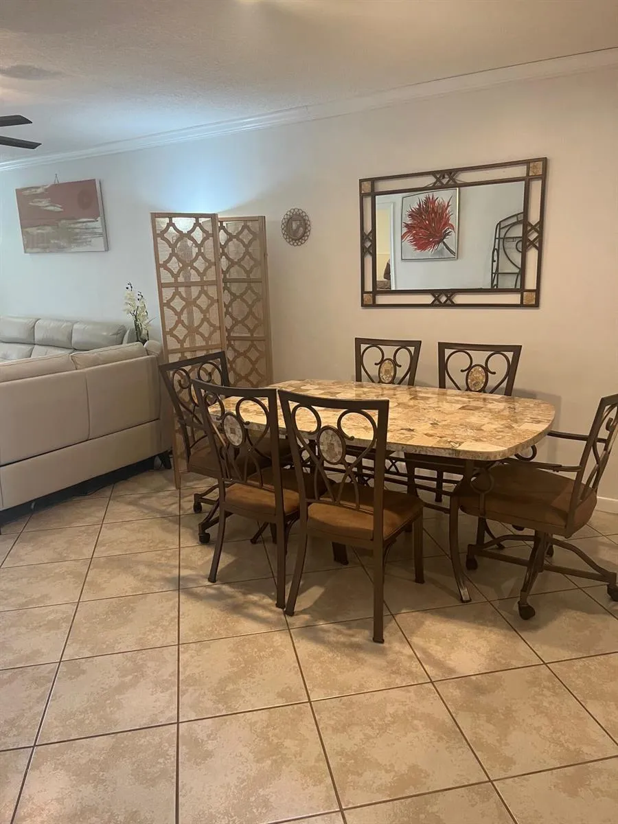 9410 HOLLYBROOK LAKE DRIVE #302 Pembroke Pines, FL 33025