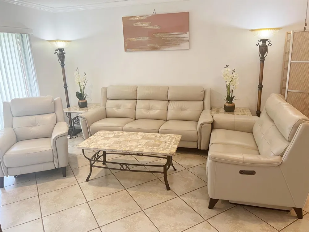 9410 HOLLYBROOK LAKE DRIVE #302 Pembroke Pines, FL 33025