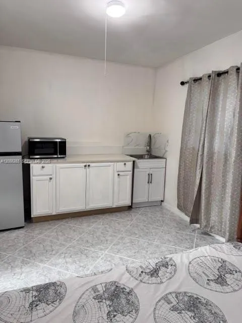1281 NE 210th Ter #B Miami, FL 33179