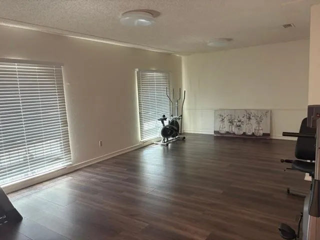 2011 Elmridge Drive Arlington, TX 76012