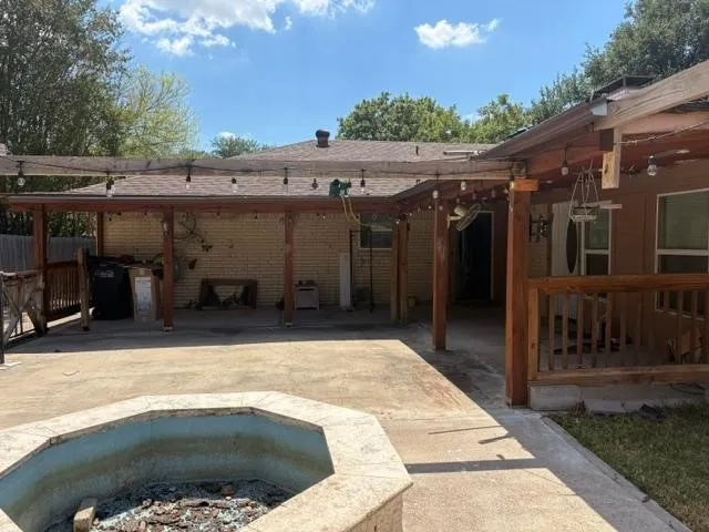 2011 Elmridge Drive Arlington, TX 76012