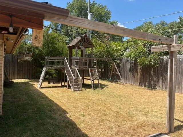 2011 Elmridge Drive Arlington, TX 76012