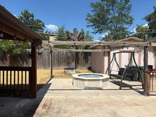 2011 Elmridge Drive Arlington, TX 76012