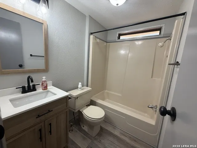 245 Bandera Bandera, TX 78003