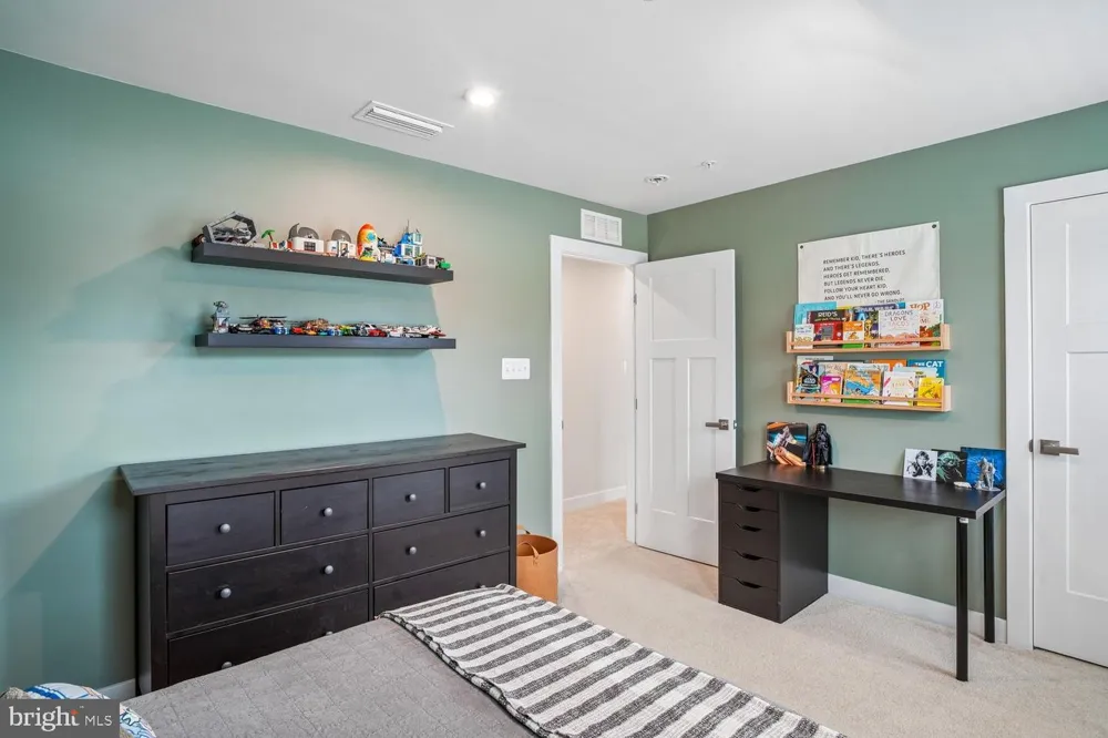 242 PERRYS RETREAT BOULEVARD Grasonville, MD 21638
