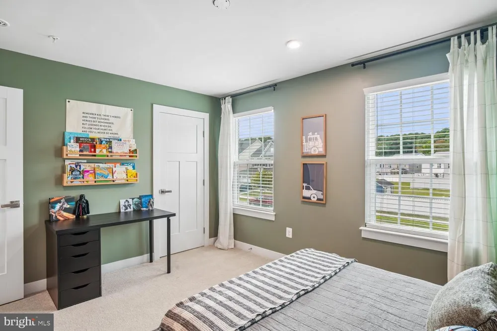 242 PERRYS RETREAT BOULEVARD Grasonville, MD 21638