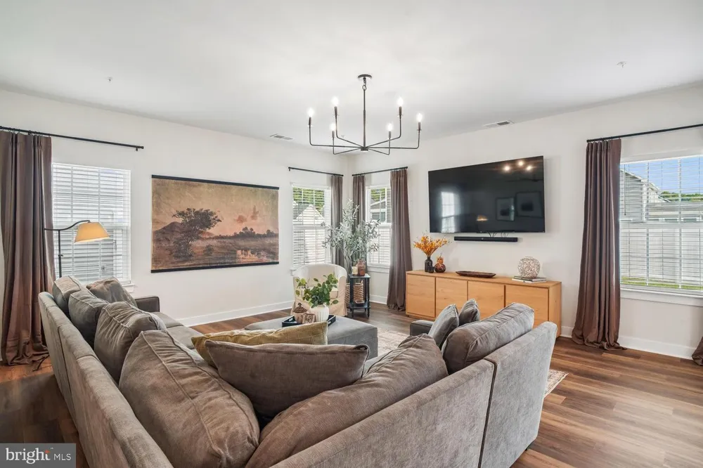 242 PERRYS RETREAT BOULEVARD Grasonville, MD 21638