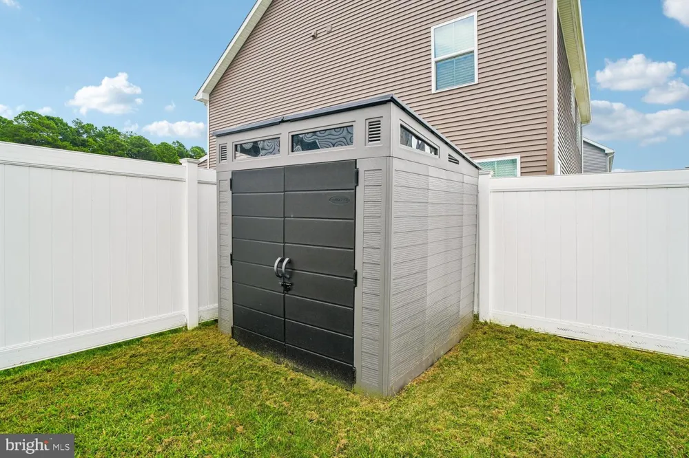 242 PERRYS RETREAT BOULEVARD Grasonville, MD 21638