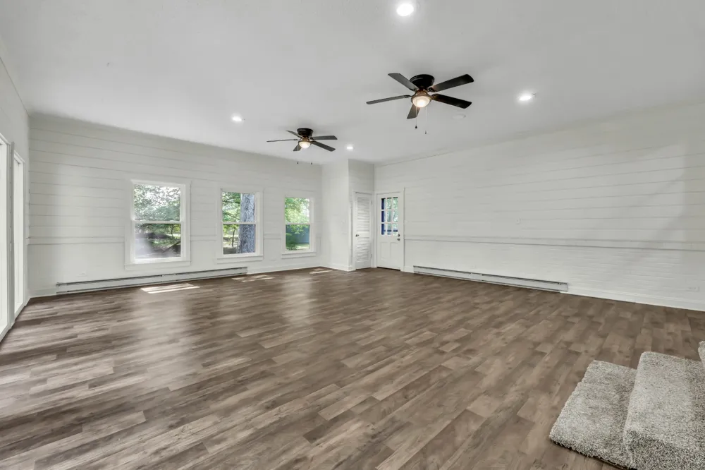 2097 Post Rd Clarksville, TN 37043