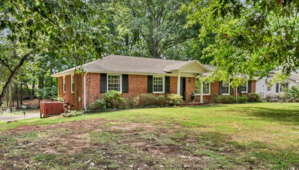 2097 Post Rd Clarksville, TN 37043