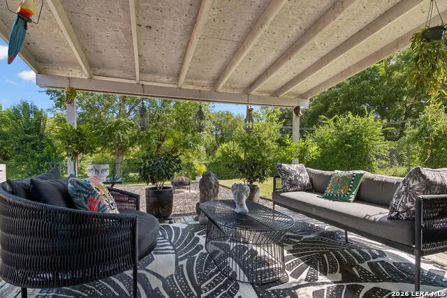 3331 Deer Crk San Antonio, TX 78230