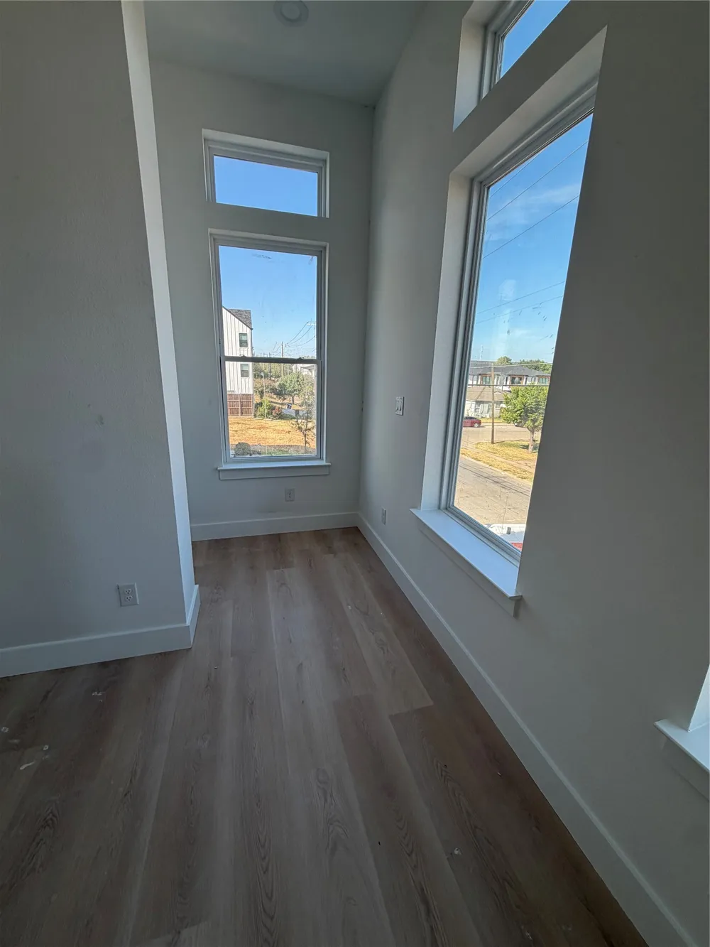 2204 Lovedale Avenue #101 Dallas, TX 75235