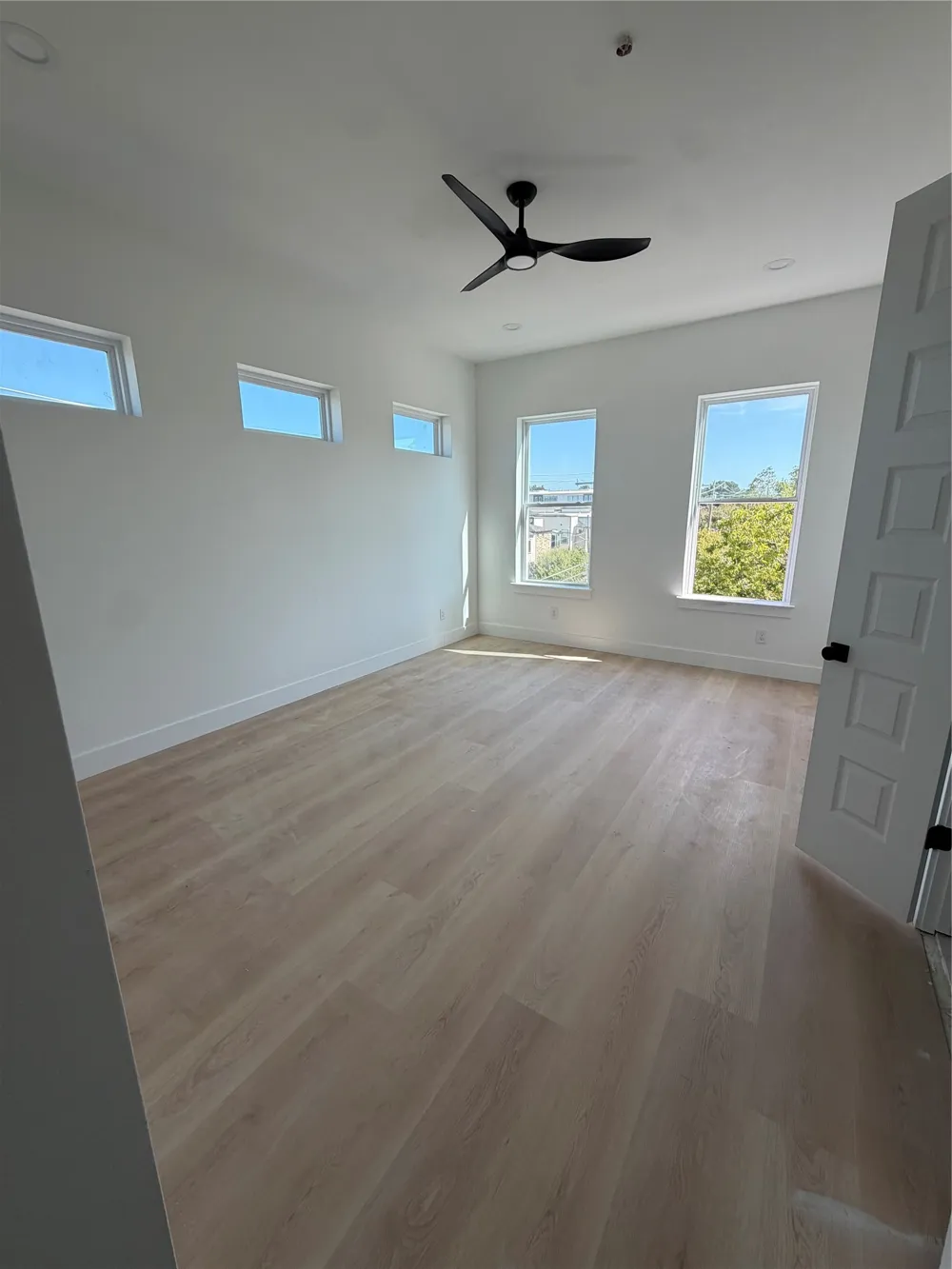 2204 Lovedale Avenue #101 Dallas, TX 75235