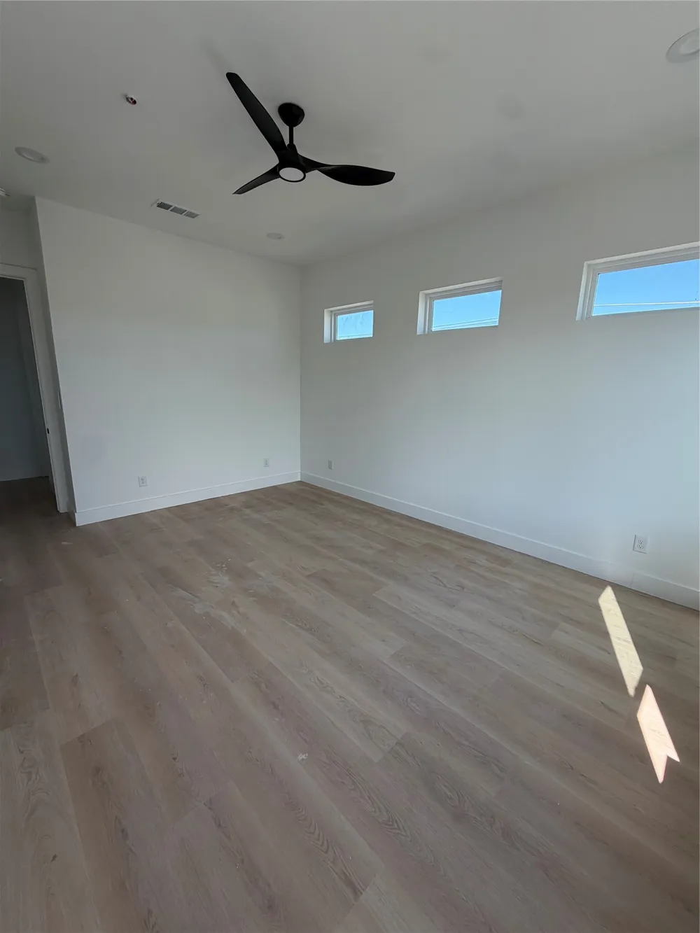 2204 Lovedale Avenue #101 Dallas, TX 75235