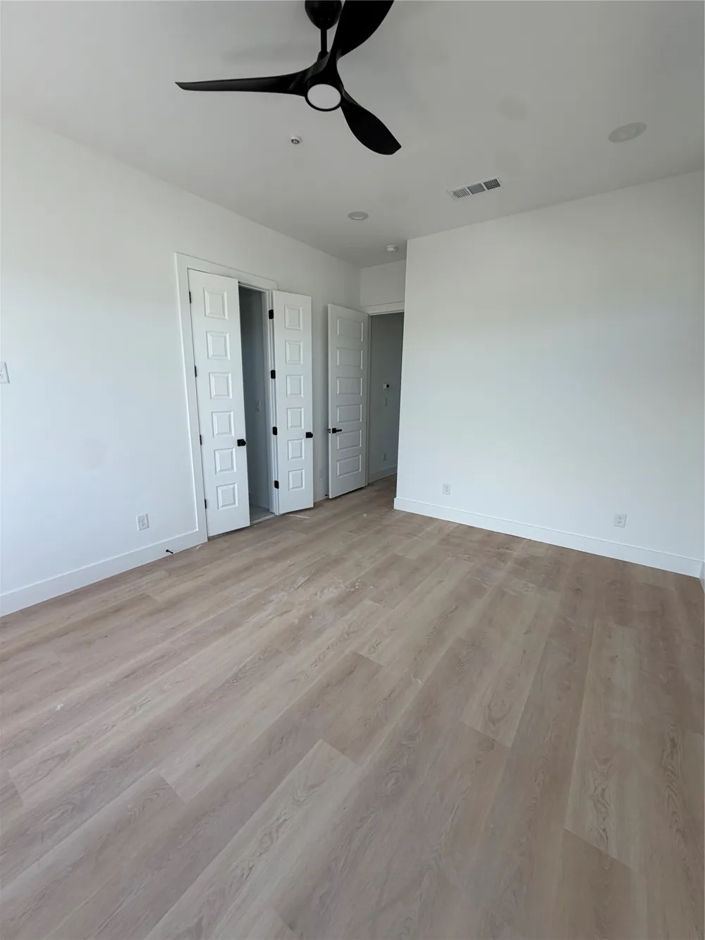 2204 Lovedale Avenue #101 Dallas, TX 75235