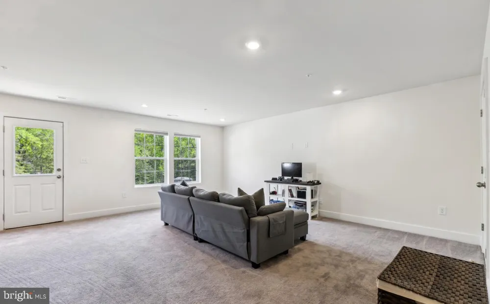 45455 CONCORD WAY California, MD 20619