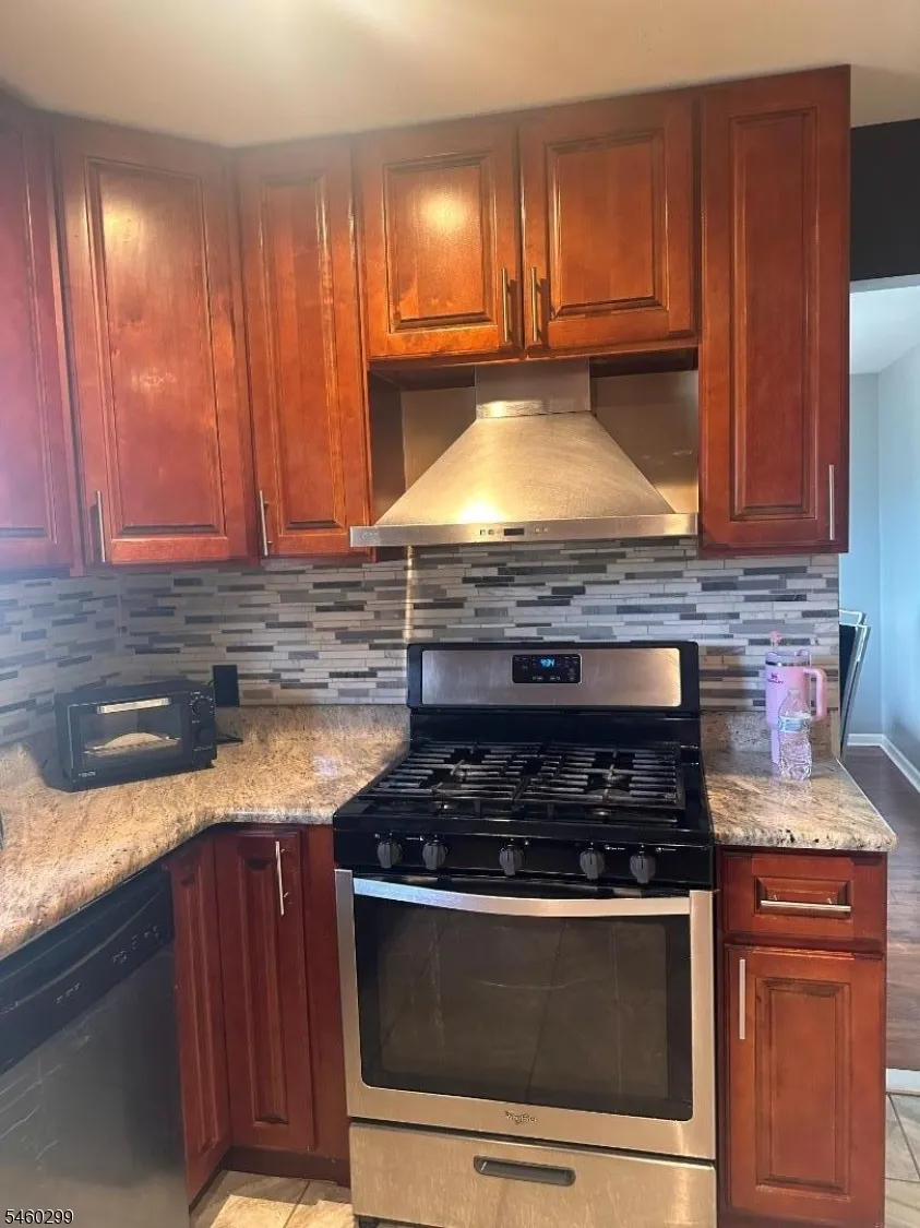 428 Doyle St Elizabeth City, NJ 07206