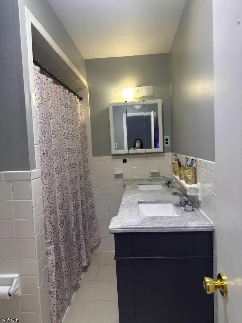 428 Doyle St Elizabeth City, NJ 07206