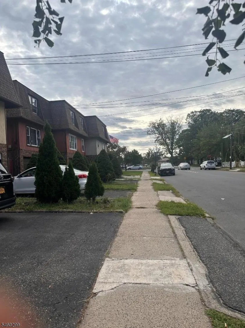 428 Doyle St Elizabeth City, NJ 07206