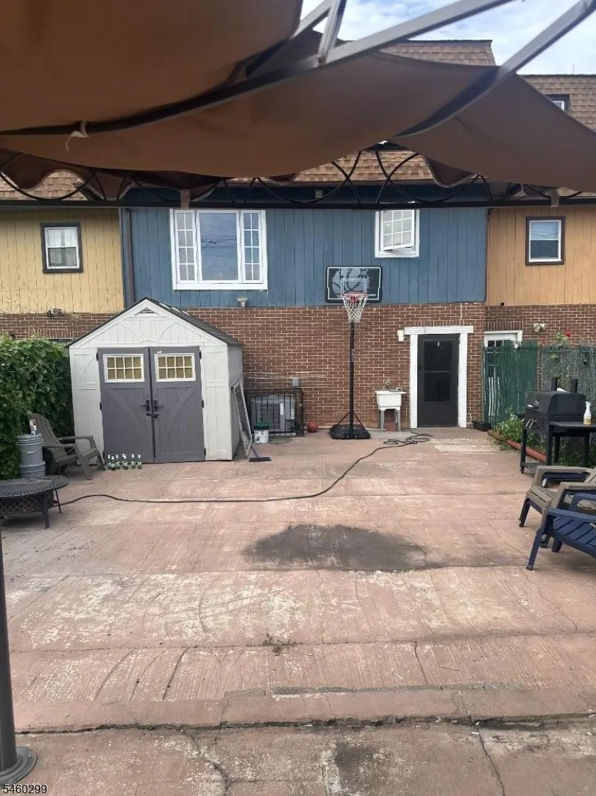 428 Doyle St Elizabeth City, NJ 07206