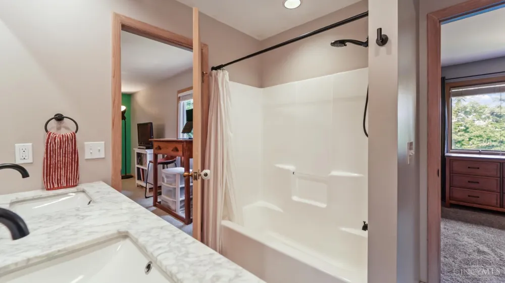 413 Tarkington Lane Miami, OH 45140