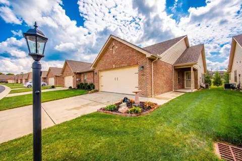 724 Villa Court