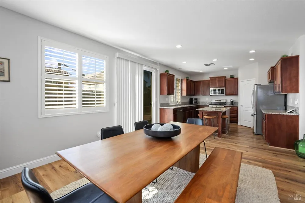 173 Via Del Sol Vacaville, CA 95687