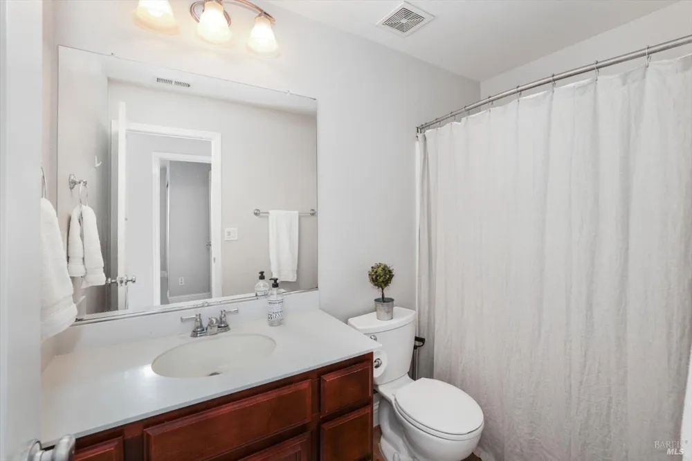 173 Via Del Sol Vacaville, CA 95687