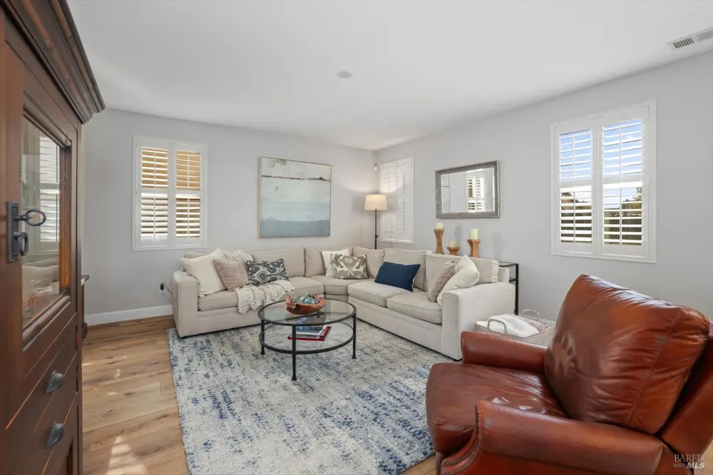 173 Via Del Sol Vacaville, CA 95687