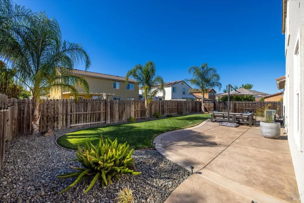 173 Via Del Sol Vacaville, CA 95687
