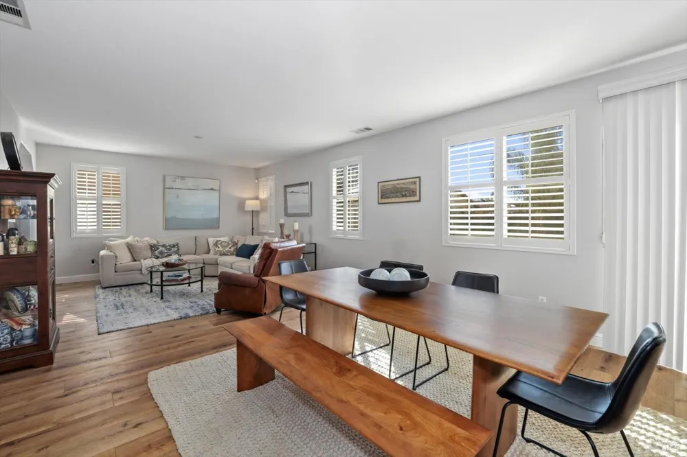 173 Via Del Sol Vacaville, CA 95687