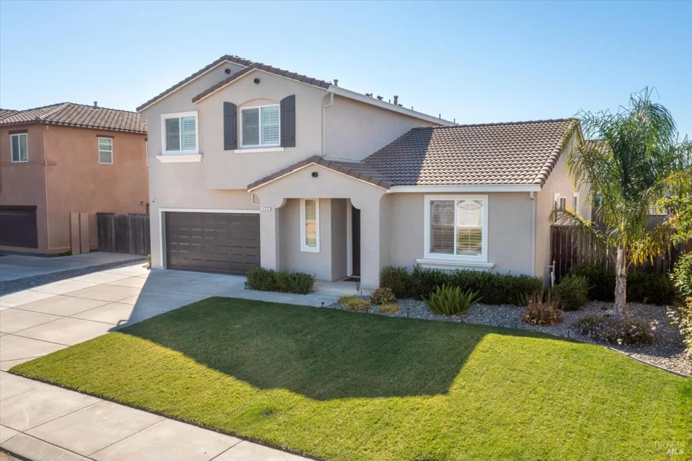 173 Via Del Sol Vacaville, CA 95687