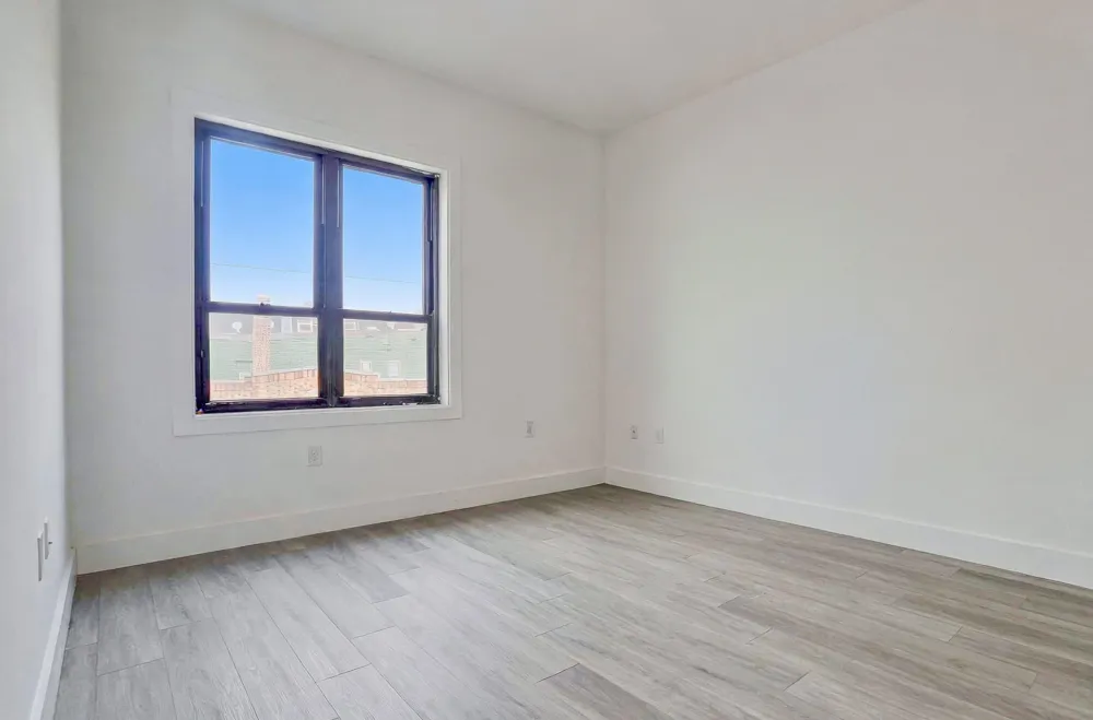 425 AVENUE C Bayonne, NJ 07002