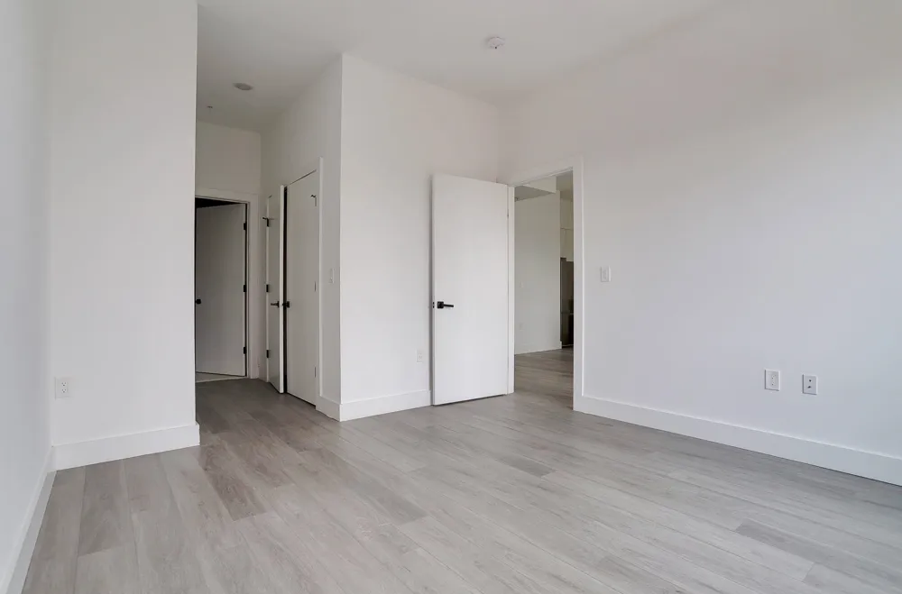 425 AVENUE C Bayonne, NJ 07002